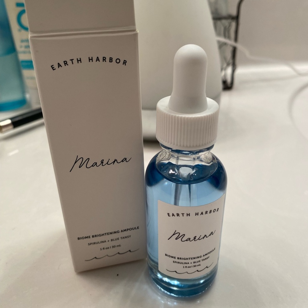 Earth harbor ⛵️ Marina Biome Brightening Ampoule